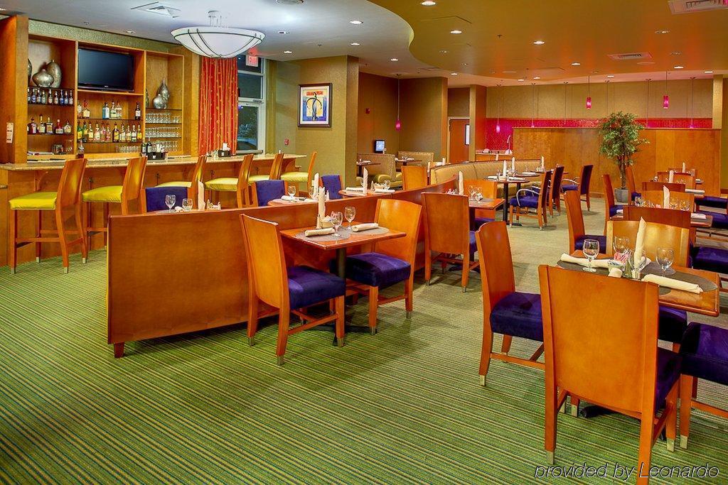 Delta Hotels By Marriott Colonial Heights Étterem fotó